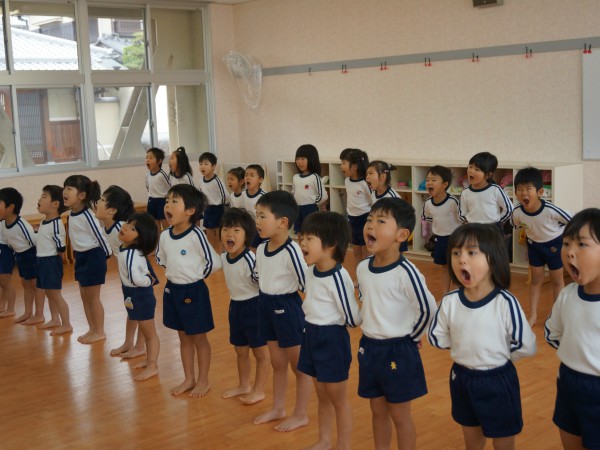 ４・５歳児朝の歌